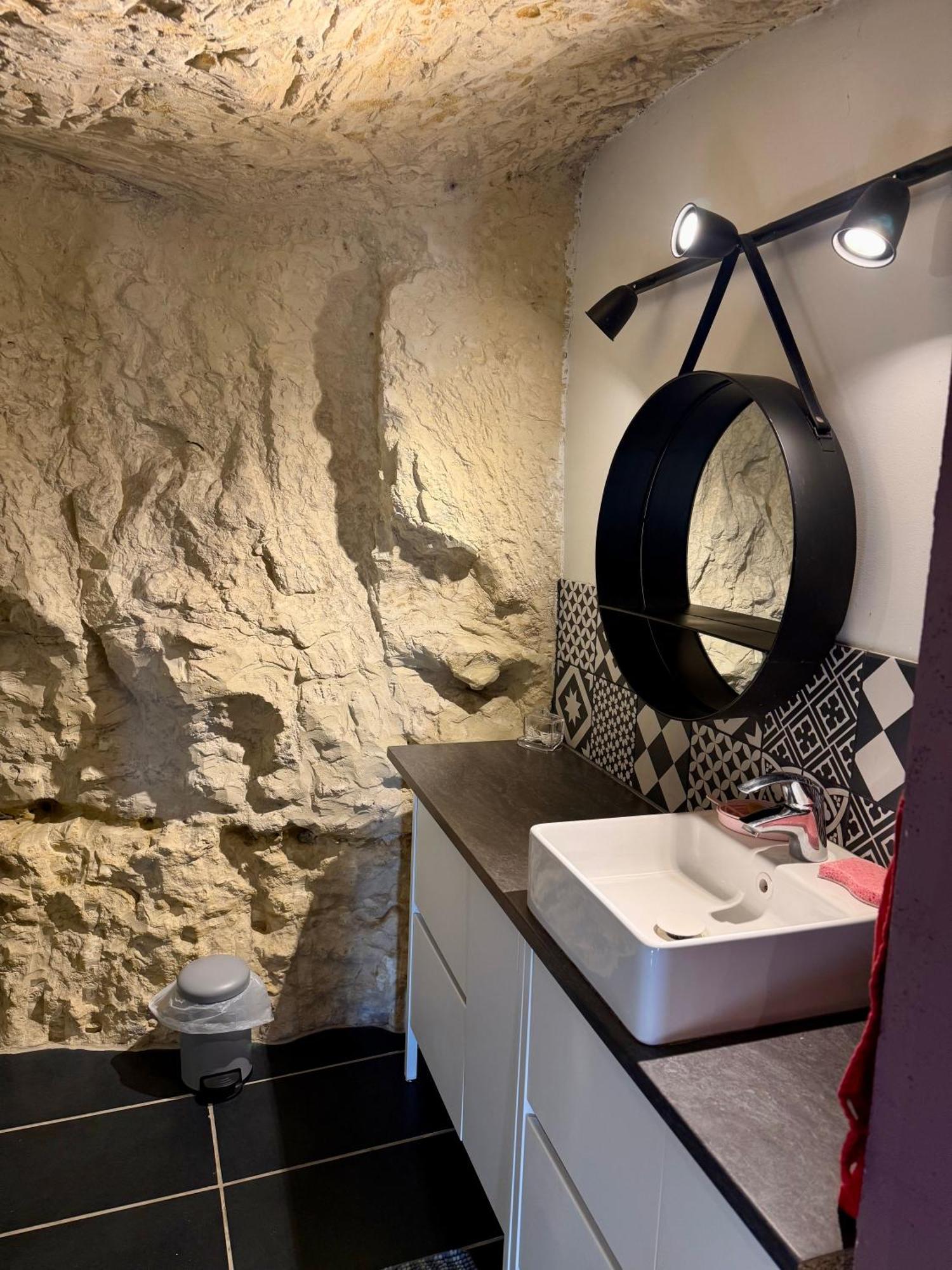 Troglodyte Du Petit Coteau Apartman Vouvray Kültér fotó